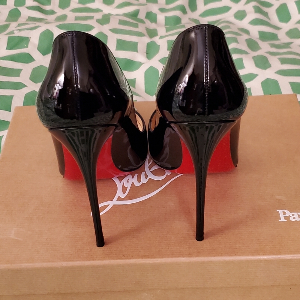 WORN ONCE Louboutin So Kate 120 Patent Pumps - Picture 4 of 8